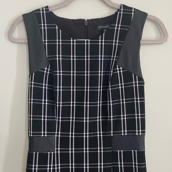 Dynamite Dress - Picture 2 of 2